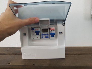 Quadro Elétrico para Piscinas com Disjuntor para Motor e Timer