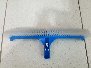 Escova de Nylon Curva Especial para Limpeza de Piscina