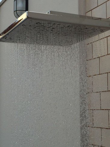Ducha de Parede Quadrada em Aço Inox para Piscinas