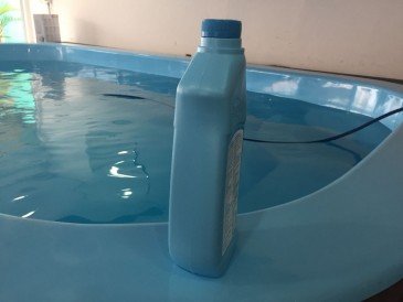 Limpa Bordas Especial para Piscinas Hidrosan 1 Litro
