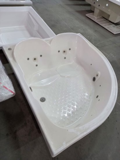 Banheira de Canto Amabile Diamante em Acrílico