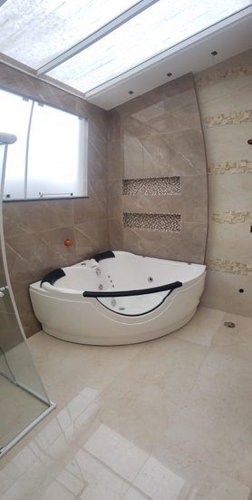 Banheira de Canto Kanto Bella Diamante em Gel Coat