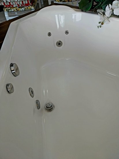 Banheira de Canto M12 em Gel Coat Padrão
