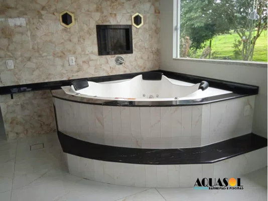 Banheira Hidromassagem de Canto Serena Premium em Gel Coat - Aquasol