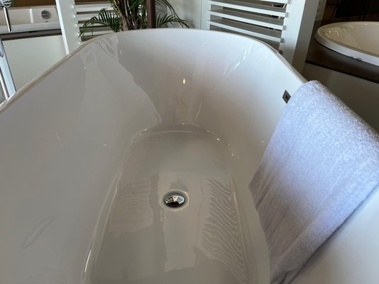 Banheira de Imersão Ivy em Acrílico Premium – Envio Rápido em 24 Horas