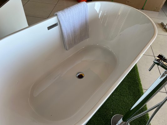 Banheira de Imersão Ivy em Acrílico Premium – Envio Rápido em 24 Horas