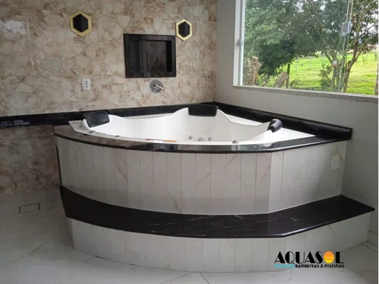 Banheira Hidromassagem de Canto Serena Master em Gel Coat