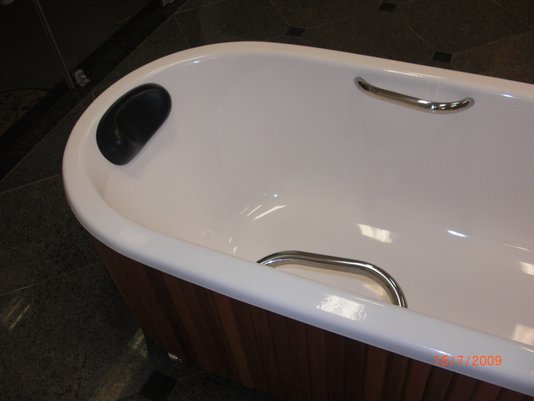 Banheira Oval Luna Slim Plus em Gel Coat
