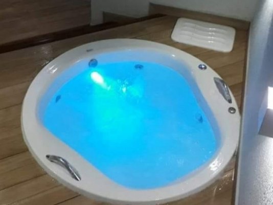 Banheira Redonda Hortênsia Padrão em Gel Coat