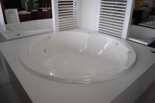 Banheira Redonda M3 em Gel Coat Padrão