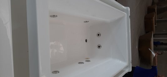 Banheira Retangular Olbia Borda Infinita em Gel Coat