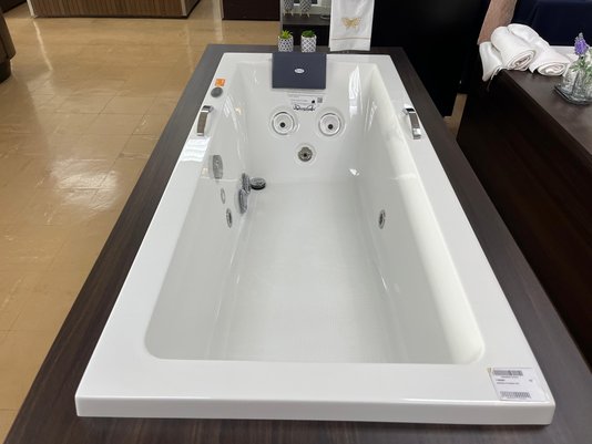 Banheira Retangular Pietá Single Designer em Acrílico