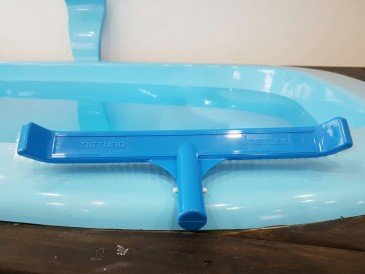 Escova de Nylon Curva Especial para Limpeza de Piscina