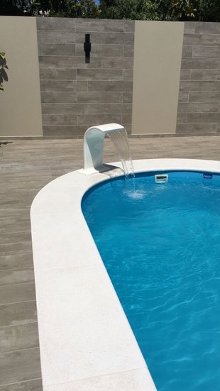 Cascata em Fibra de Vidro Tipo Onda 70 cm