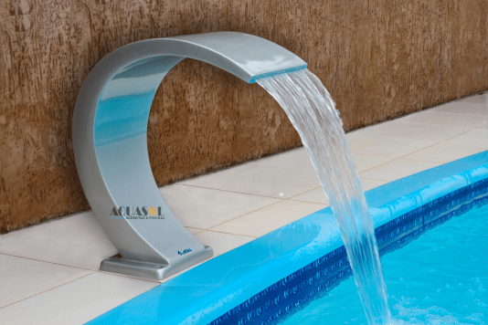 Cascata Luna em Fibra para Piscinas