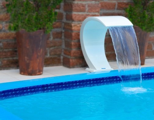 Cascata Luna em Fibra para Piscinas