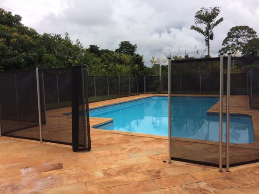 Cerca de Proteção para Piscinas Metro Linear