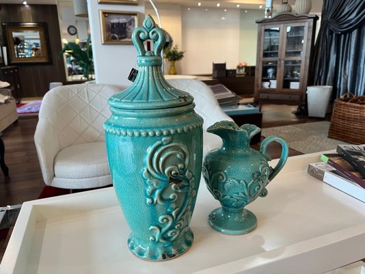 Conjunto de Cachepot e Jarro Roma