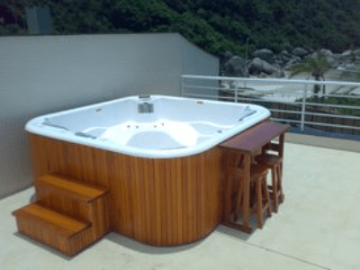 Deck em Madeira Exclusivo Para SPA Master 2.3 Mondialle