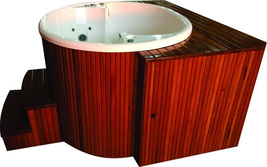 Deck Vertical Em Madeira Com Escada de Acesso Para SPAS Àgua Nativa
