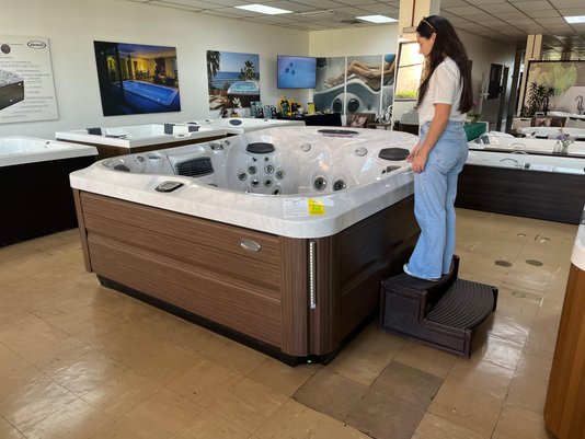 Escada Jacuzzi Dois Degraus de Polipropileno Antiderrapante para SPA