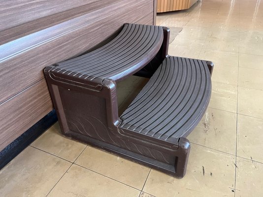 Escada Jacuzzi Dois Degraus de Polipropileno Antiderrapante para SPA