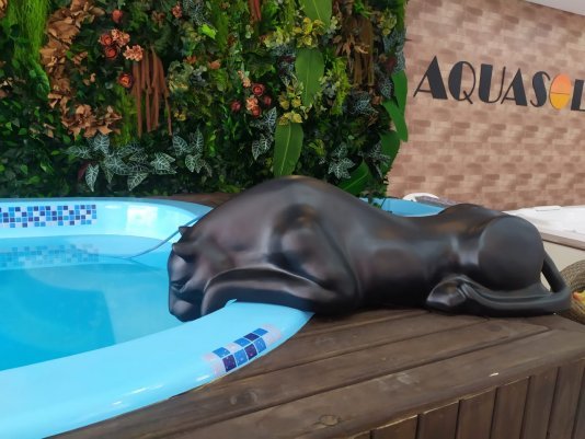 Escultura Pantera Bebendo Àgua para Piscinas