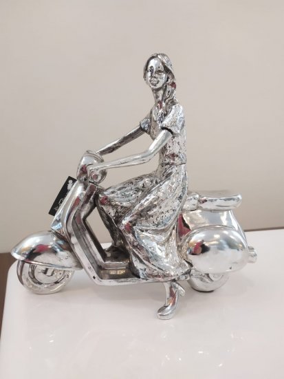 Escultura Motociclista Feminino