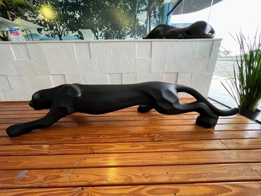 Escultura Pantera Ataque Preto fosco