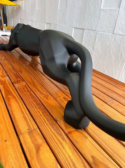 Escultura Pantera Ataque Preto fosco