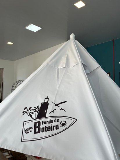 Guarda-sol Tipo Italiano Ombrelone Redondo Linha Clássica Em Madeira e Bagum Personalizado 2,40 M