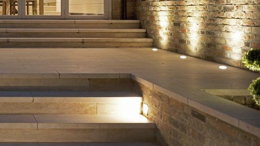 Iluminação de Chão Balizador