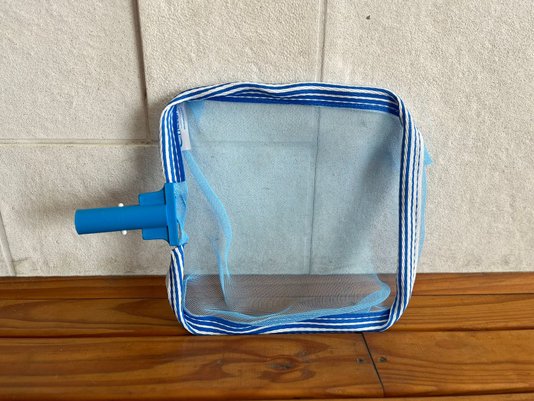 Peneira para Limpeza de Piscinas em Armação Metálica