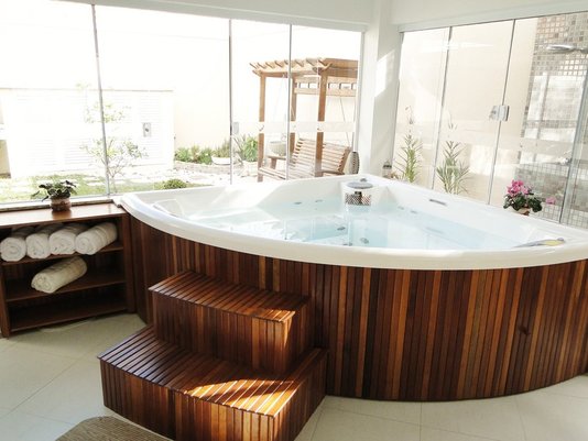 Spa de Canto Amazonas Slim Plus em Acrílico