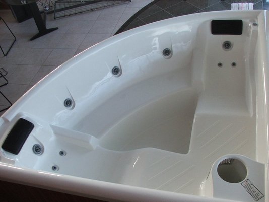 Spa de Canto Amazonas Slim Plus em Acrílico