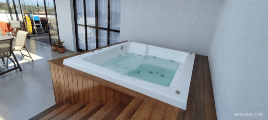 SPA Quadrada Lotus Luxo em Gel Coat