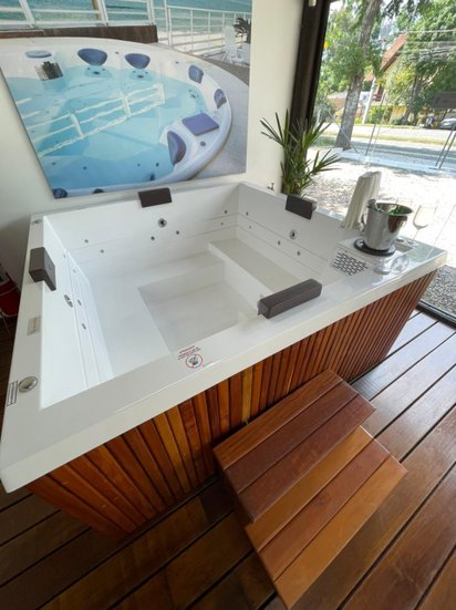 Spa Quadrado Araucária Esmeralda em Gel Coat