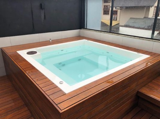 Spa Quadrado Araucária Esmeralda em Gel Coat