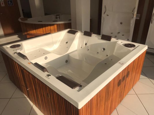 Spa Quadrado Atlantis Slim Plus em Gel Coat
