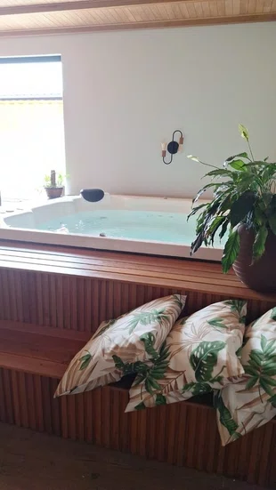 Spa Quadrado Cádiz Linha GLOW em Gel Coat c/ Capa e Gerador de Ozônio