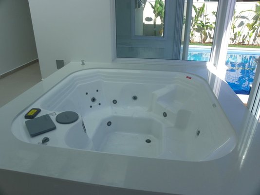 Spa Quadrado Guaratuba Slim Plus em Gel Coat