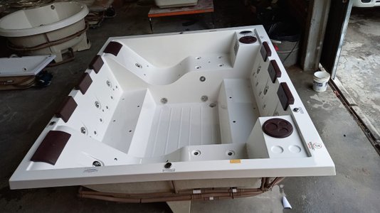 Spa Quadrado Infinity Diamante em Gel Coat