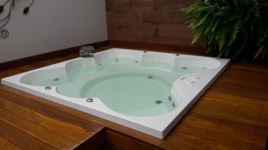 Spa Quadrado Irís Padrão em Gel Coat