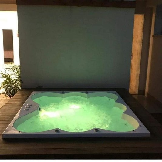 Spa Quadrado Irís Padrão em Gel Coat