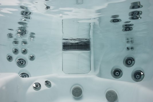 Spa Quadrado J475 Jacuzzi em Acrílico Com Fechamento e Cobertura Térmica