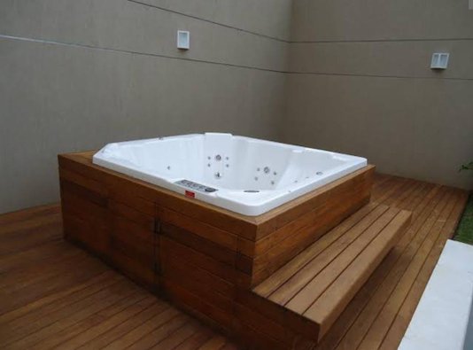 Spa Quadrado Marbella Standard Linha INNOVA em Gel Coat 220V Bifásico