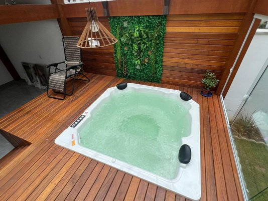 Spa Quadrado Marbella Standard Linha INNOVA em Gel Coat 220V Bifásico