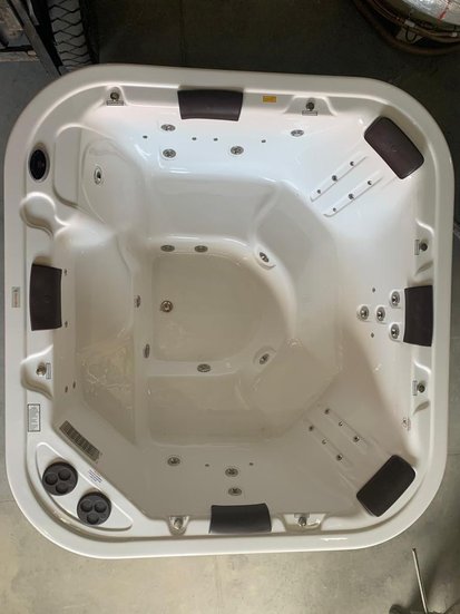 Spa Quadrado Maverick Diamante em Gel Coat