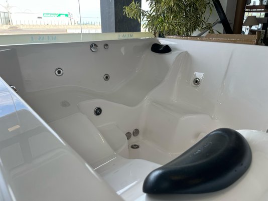 Spa Quadrado Multifibra em Gel Coat Padrão