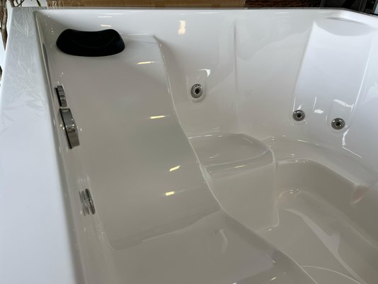 Spa Quadrado Multifibra em Gel Coat Padrão